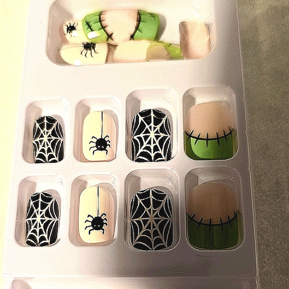 Halloween Spider Web Press-On Nails